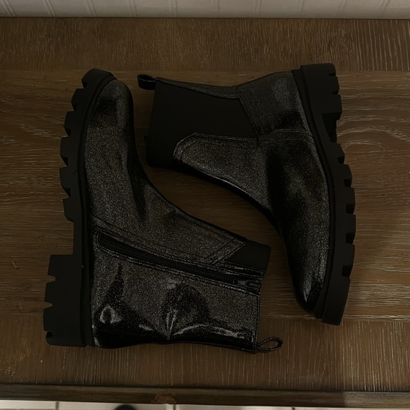 NWT Dolce Vita Black Shimmery Booties sz 5 - Picture 8 of 10